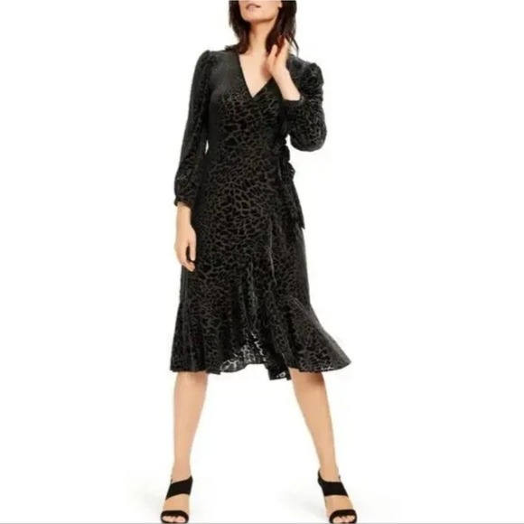 Calvin‎ Klein BLACK Burn Out Velvet Fit & Flare Surplice Dress size 4 New! - Picture 1 of 11